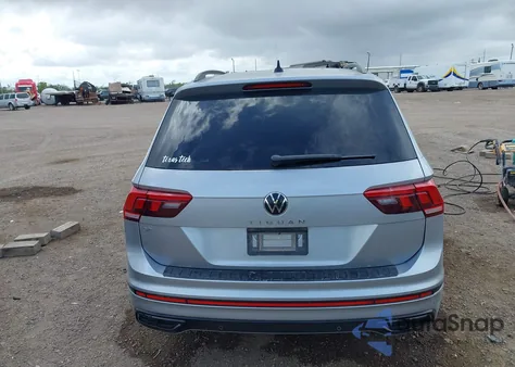 2023 Volkswagen Tiguan 2.0T Se R-Line Black z USA, uszkodzony, nr VIN 3VVCB7AX2PM108351